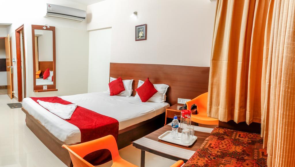 Hotel Pc Residency Mysore Exterior foto
